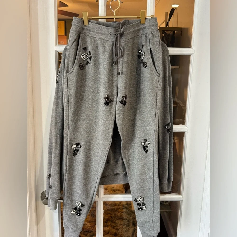 Hemant and Nandita Gray Embellished Crewneck Sweatshirt set - Picture 6 of 7